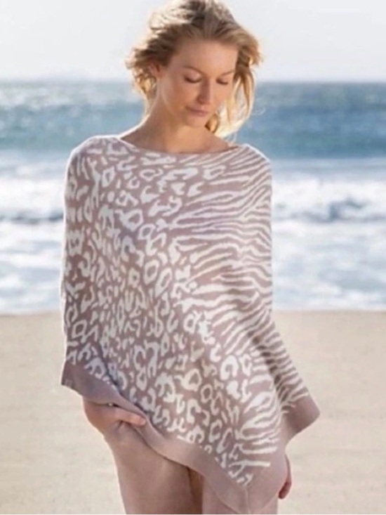 Barefoot Dreams Sweaters - Barefoot Dreams Cozy Chic Ultra Lite Ocean Breeze Poncho Faded Rose Animal